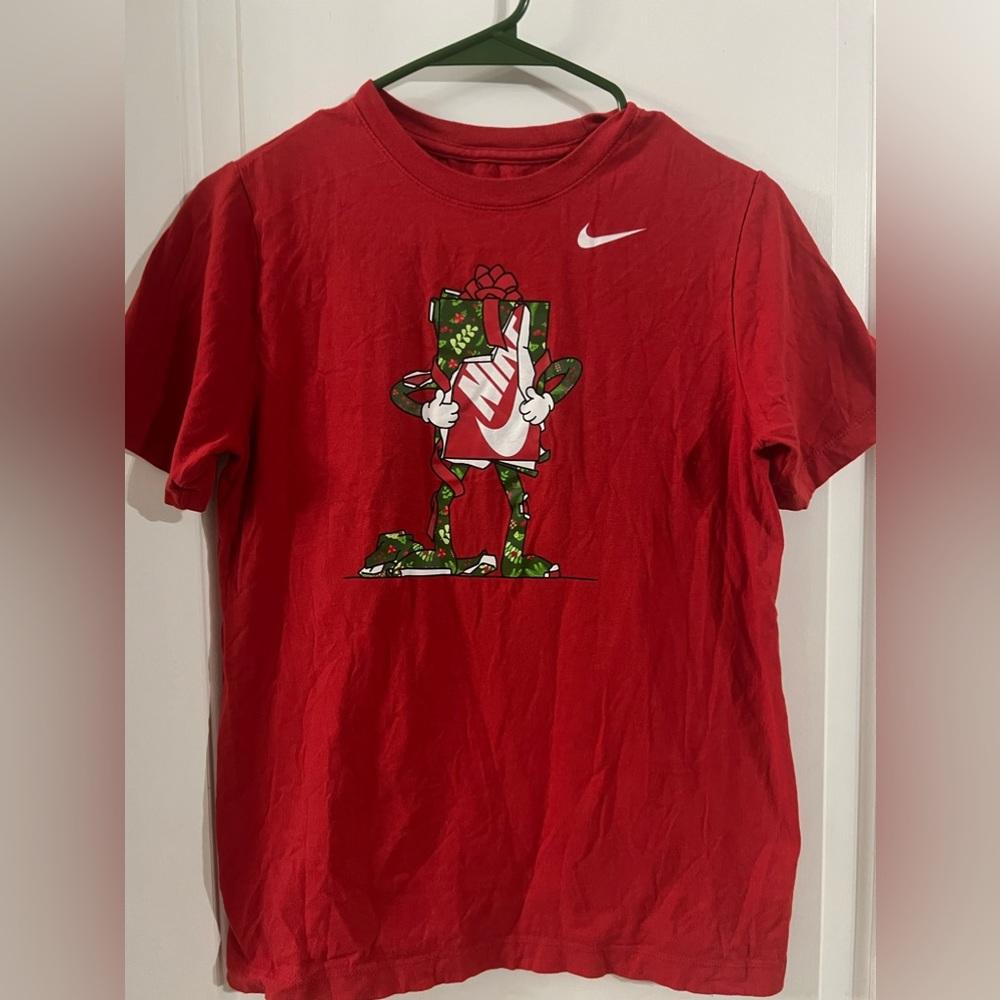 COPY - Boys Nike Christmas shirt